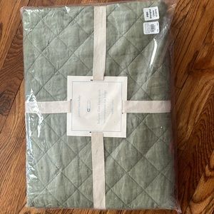 Pottery Barn Baby Belgian Flax Quilt. Toddler. Nib. Green.
